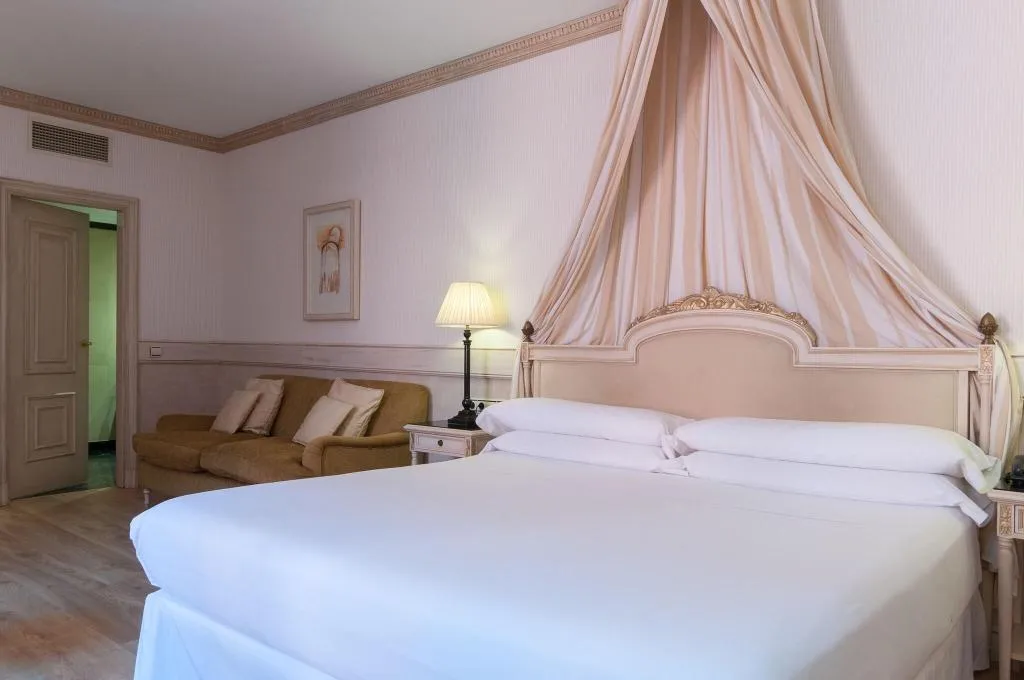 Room, Autograph Collection Eugenia de Montijo, Madrid