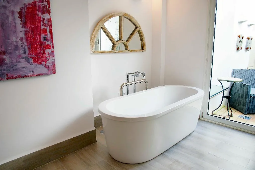 APARTMENT DELUXE Room, Overland Suites Catedral Luxury Apartments, Seville