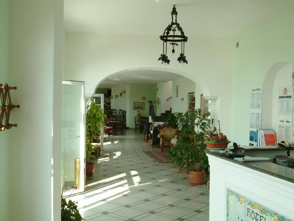 Lobby, La Ginestra, Naples