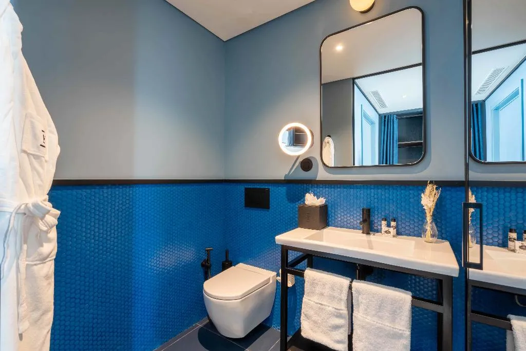 DOUBLE SUPERIOR RIVER VIEW Room, The Editory Riverside Santa Apolonia Hotel, Lisbon