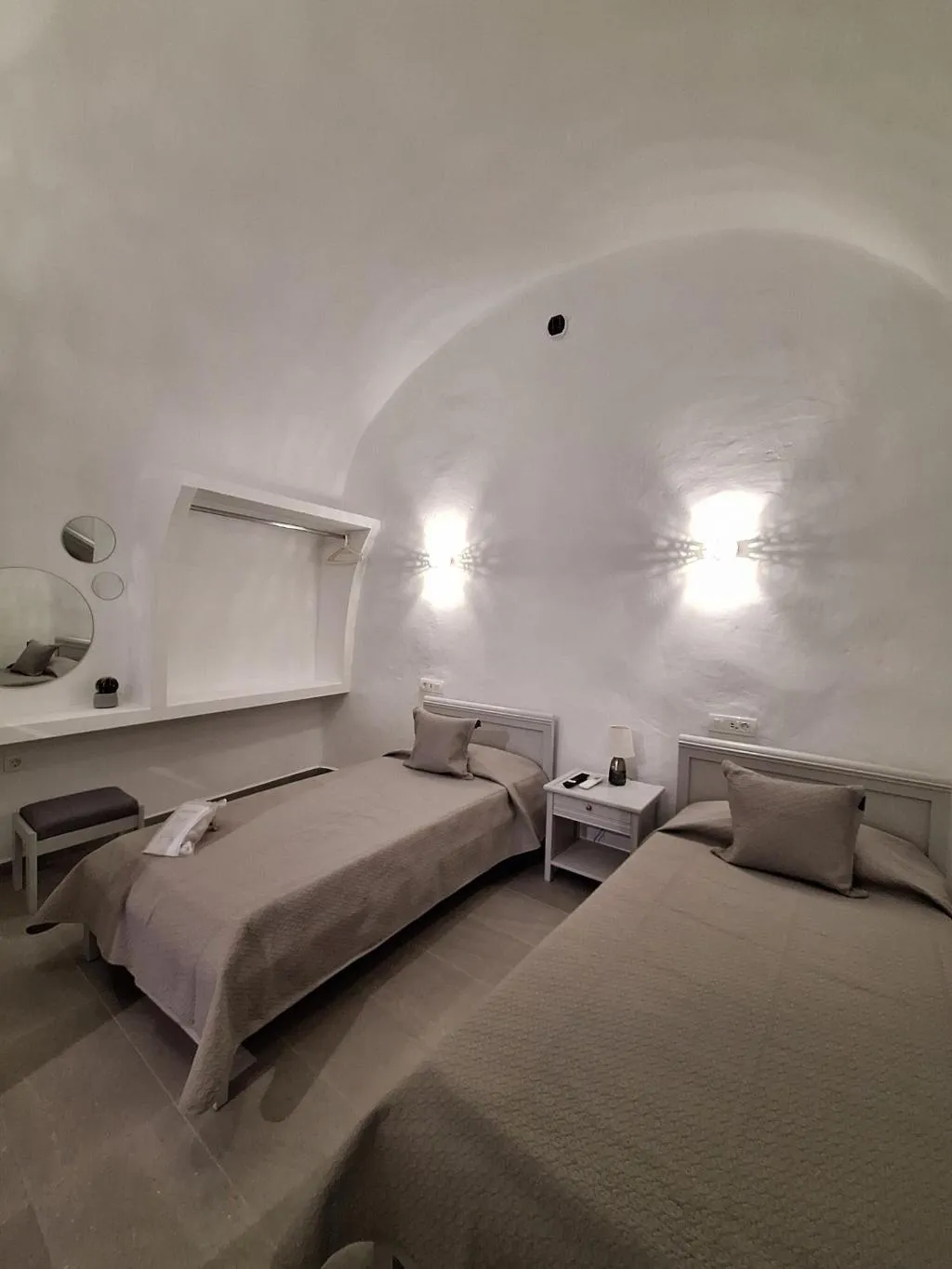 Room, Anamnesis Spa Luxury Apartments, Santorini
