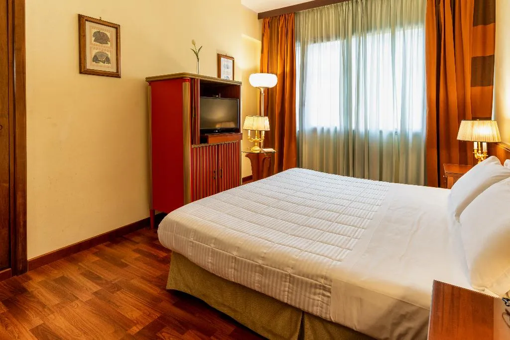 DOUBLE SINGLE USE SUPERIOR Room, Royal Palace, Catania