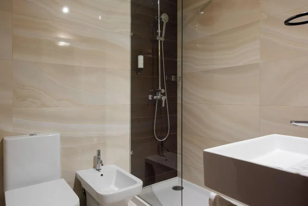 FAMILY ROOM TWO BEDS Room, Da Bolsa, Porto