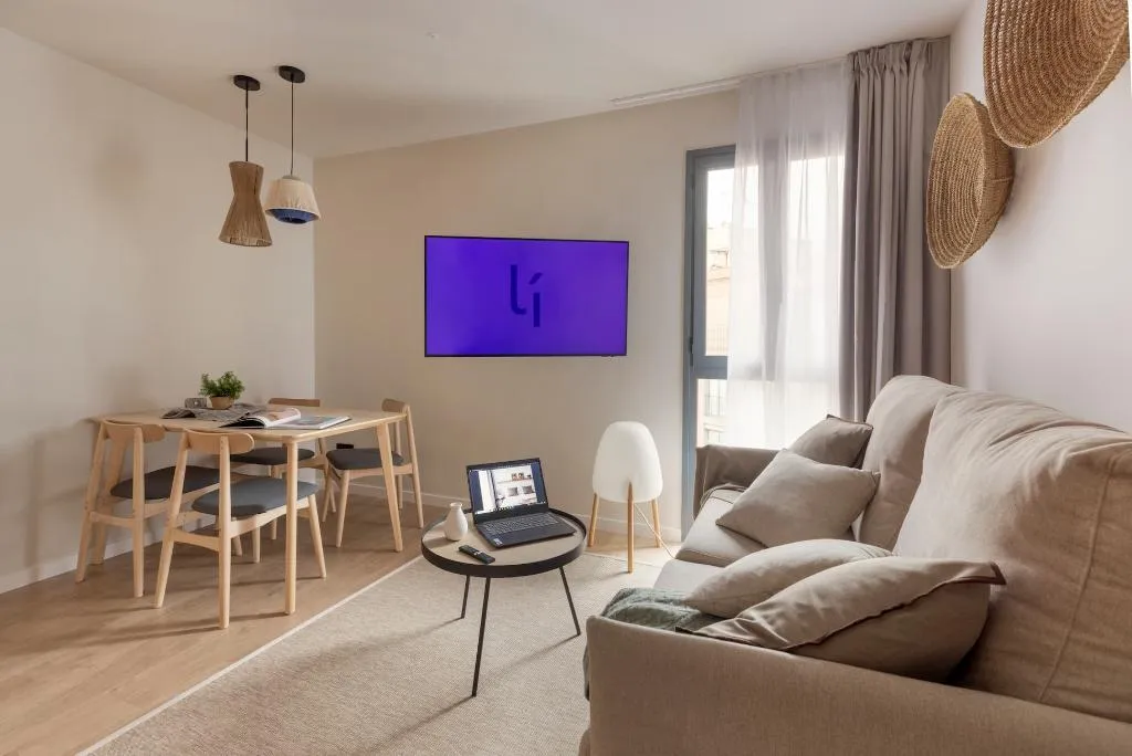 APARTMENT CAPACITY 4 ONE BEDROOM Room, Libere Barcelona Sant Antoni, Barcelona