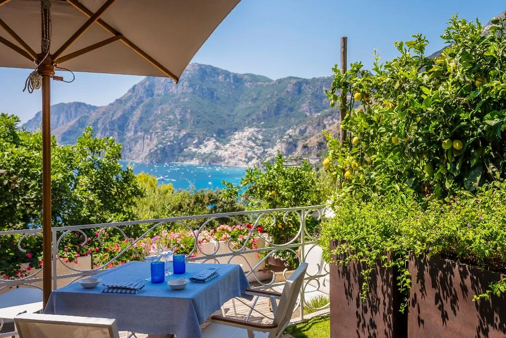 General view, Hotel Piccolo Sant'Andrea, Naples