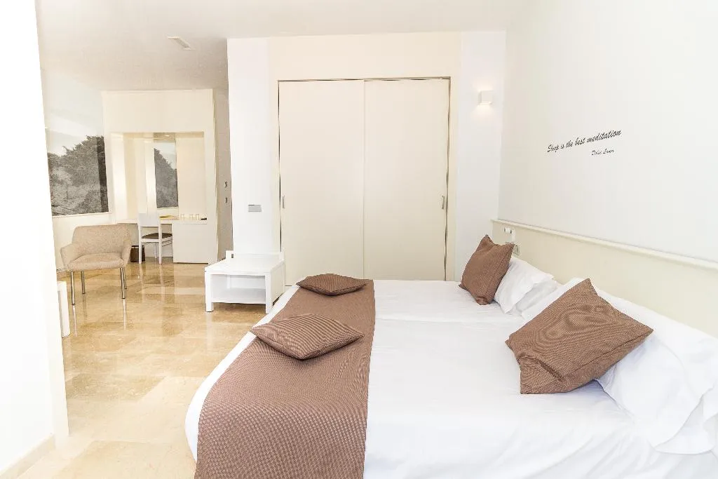 JUNIOR SUITE STANDARD Room, Zafiro Alzinar Mar, Majorca