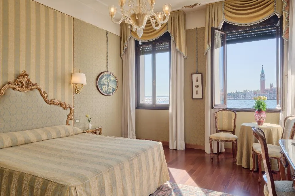TWIN SUPERIOR Room, Locanda Vivaldi, Venice