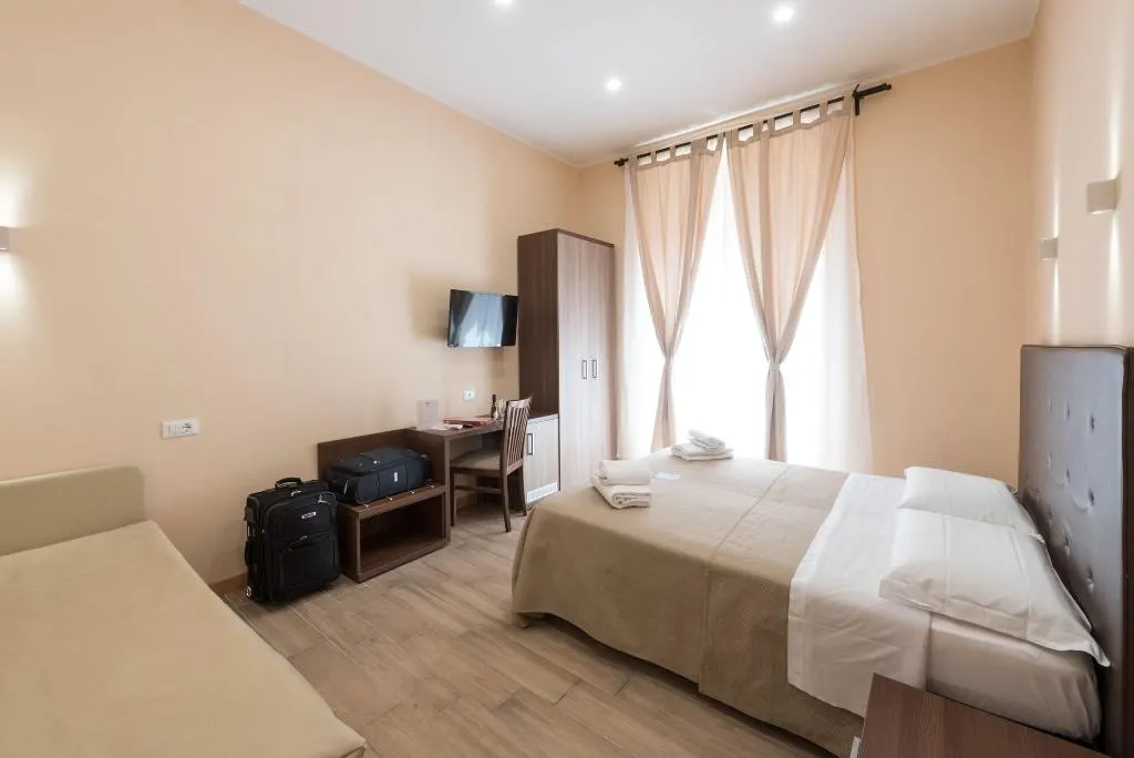 Room, Trinity Luxury Rooms, Rome