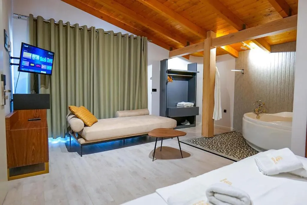 Room, Hotel Semajo, Kavaje