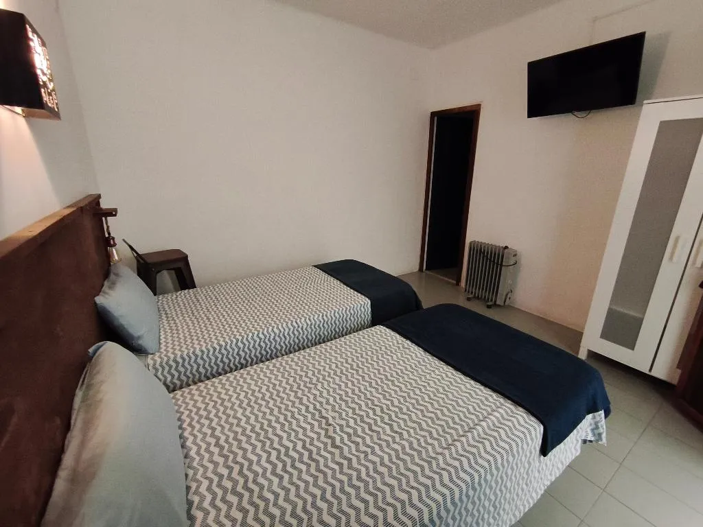 DOUBLE BASIC Room, L Hostalet De Canet, Barcelona