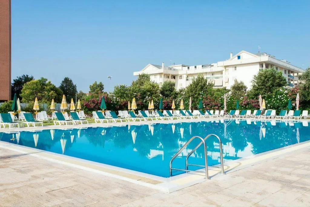 Pool, Plaza Caserta, Naples