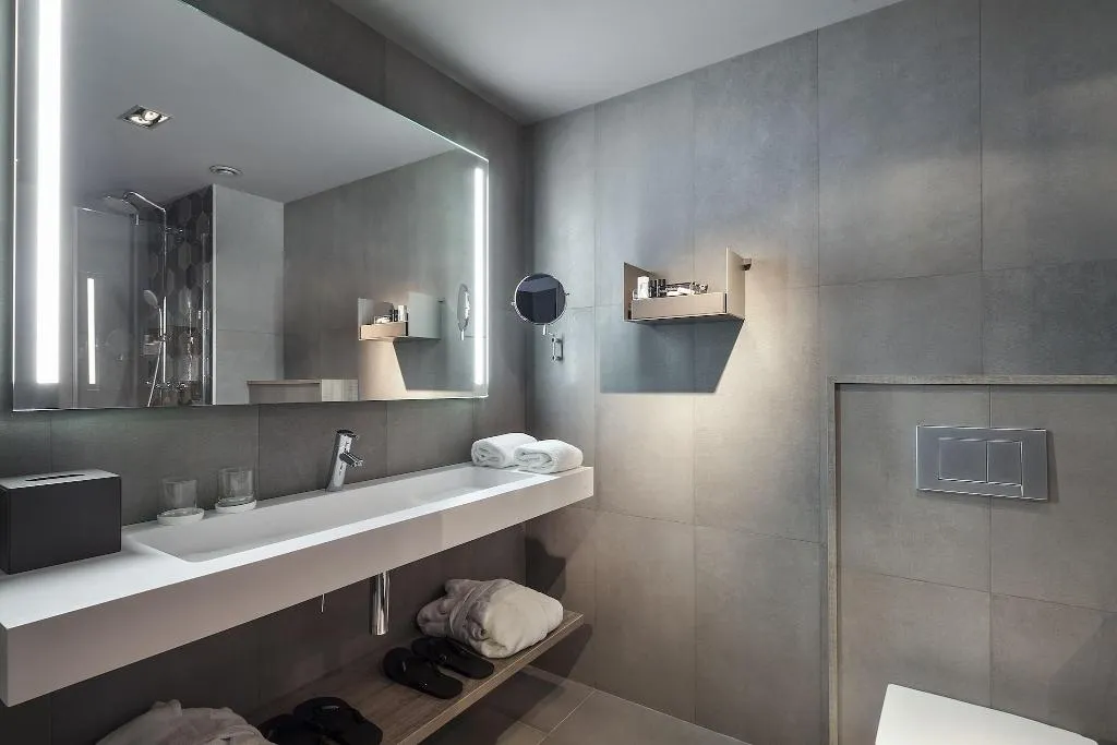 JUNIOR SUITE QUEEN SIZE BED Room, Upper Diagonal, Barcelona