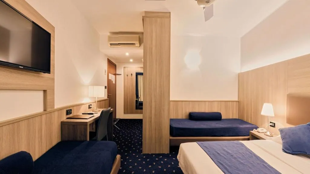 QUADRUPLE THREE BEDS Room, Roberta, Venice