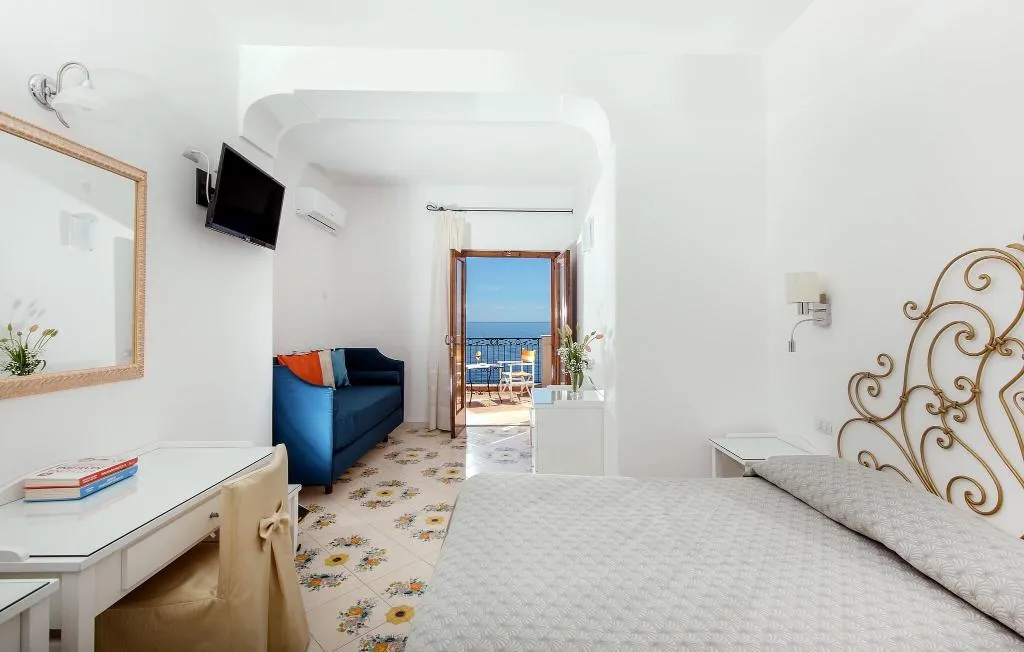 FAMILY ROOM SEA VIEW WITH TERRACE Room, Pupetto, Naples