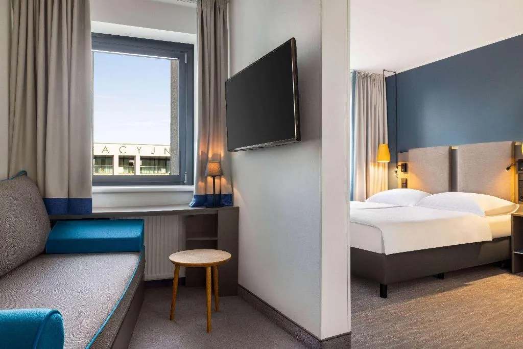 Room Accessible Room, Vienna House Easy by Wyndham Cracow, Krakow