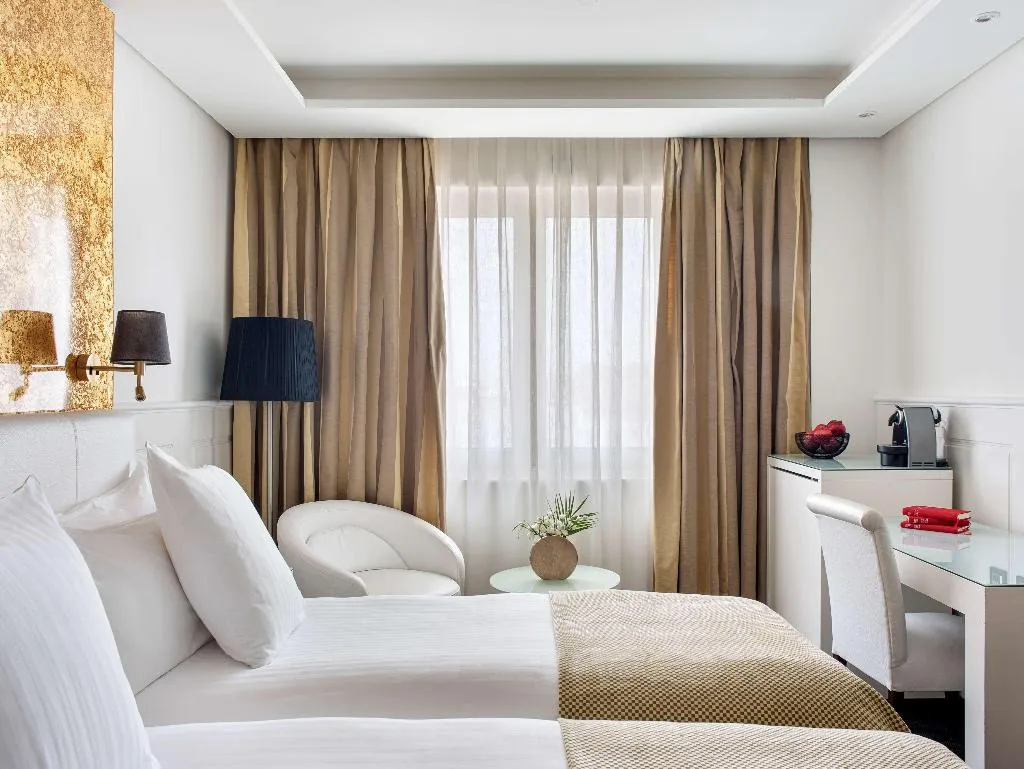 Double or Twin DELUXE Room, Hotel Colón Gran Meliá, Seville