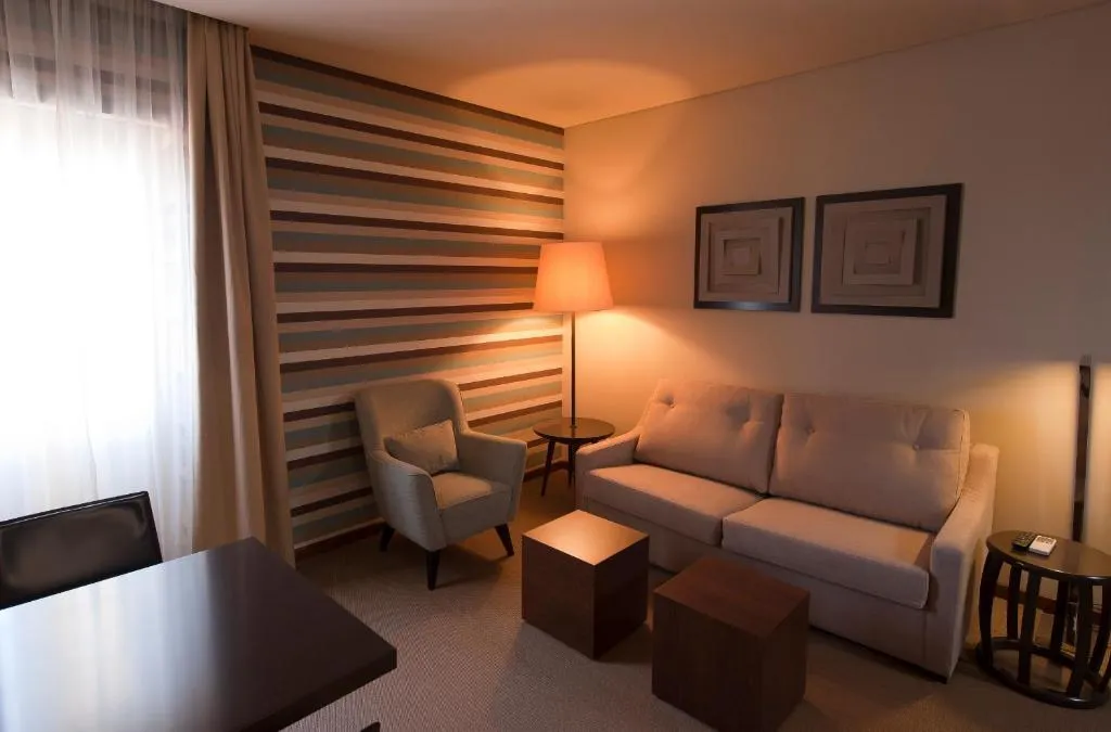 SUITE CAPACITY 1 Room, Grande Hotel do Luso, Porto