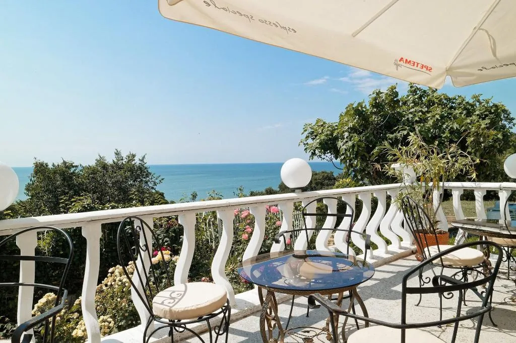 Restaurant, Iceberg Hotel, Varna