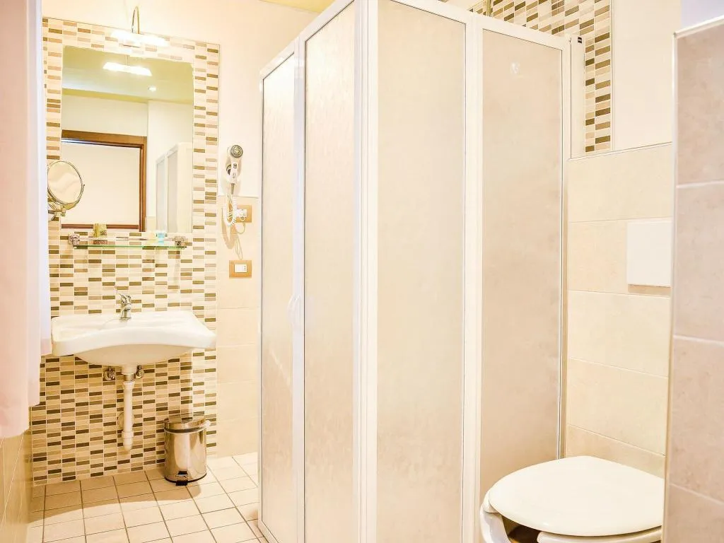 Room, Hotel Rosa, Milan