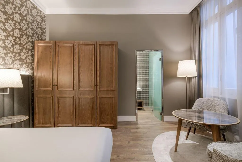 TWIN DELUXE Room, AC Hotel Palacio del Retiro Autograph Collection, Madrid