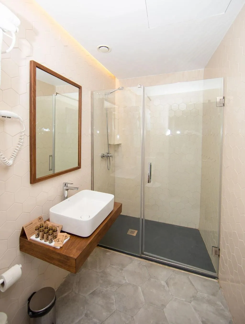 QUADRUPLE CITY VIEW TWO BEDS Room, Málaga Premium Hotel, Costa Del Sol