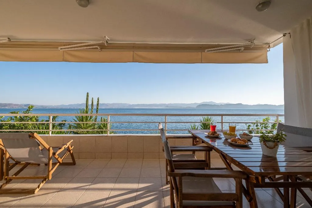 APARTMENT SEA VIEW Room, Meli Apartments & Villas, Kalamata
