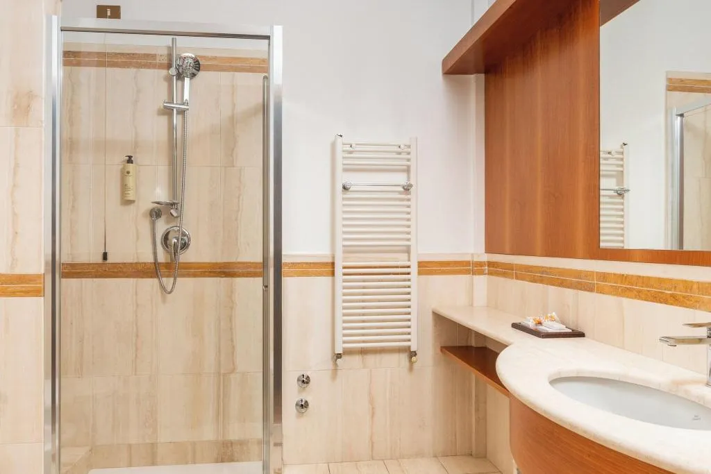 SINGLE SUPERIOR Room, Hotel Royal Falcone, Milan