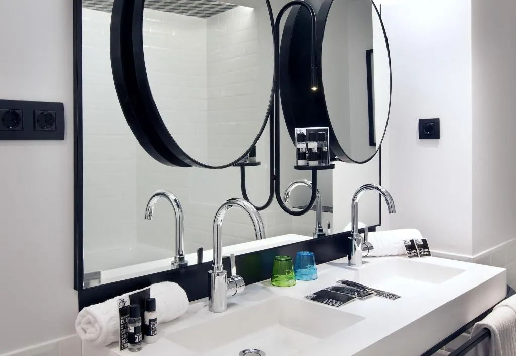 JUNIOR SUITE TWO BEDS Room, One Shot Palacio Reina Victoria 04, Valencia
