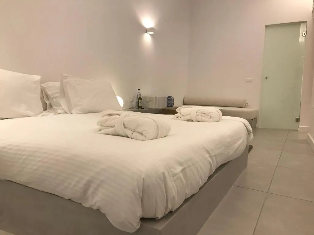 Room, Panorama Suites, Santorini