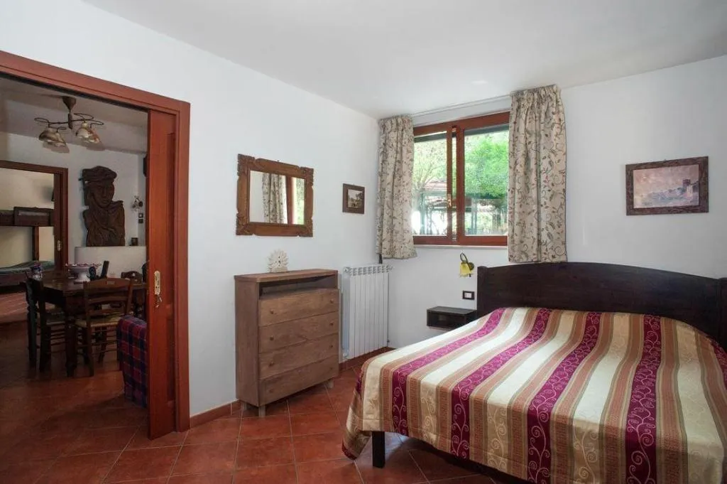 Room, B&B La Nave, Naples