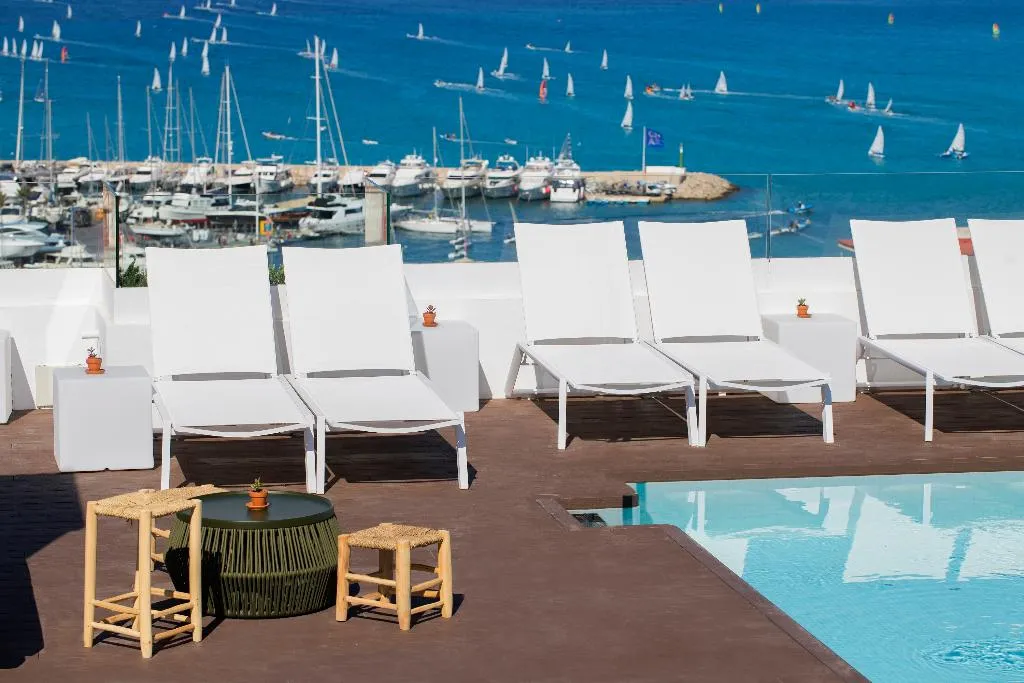 Pool, whala!fun, Majorca