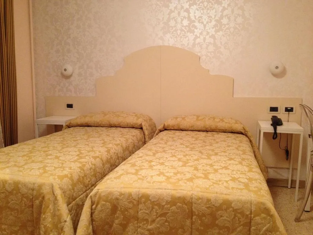 Room, Hotel Adriatico, Venice