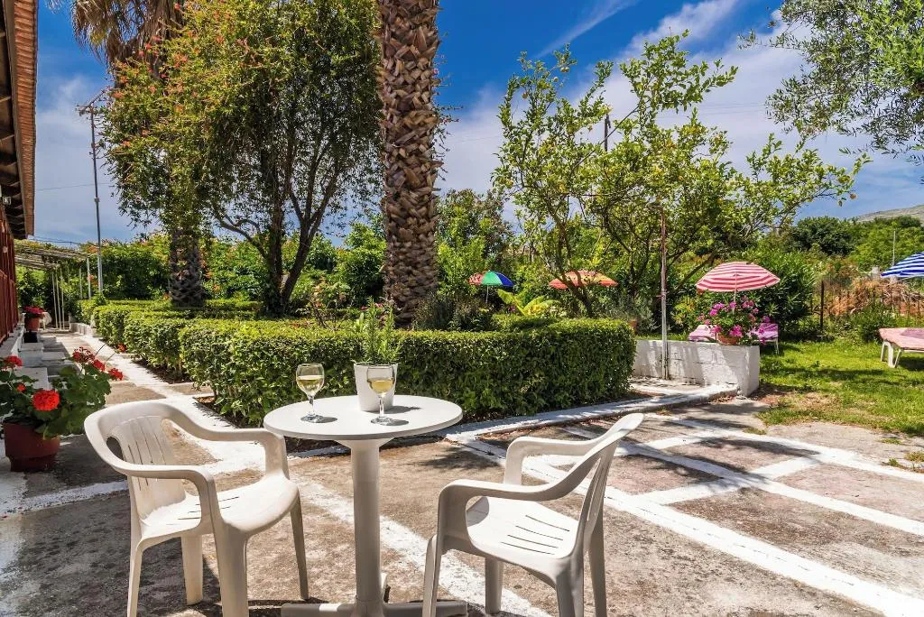General view, Roussa's Studios and Apartments, Zante