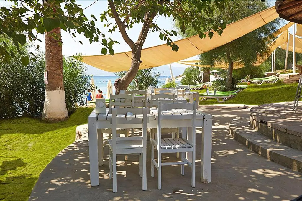 Bar, Meteor Beach Hotel, Bodrum