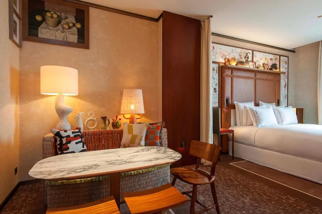 TRIPLE EXECUTIVE Room, Brach Madrid, Madrid