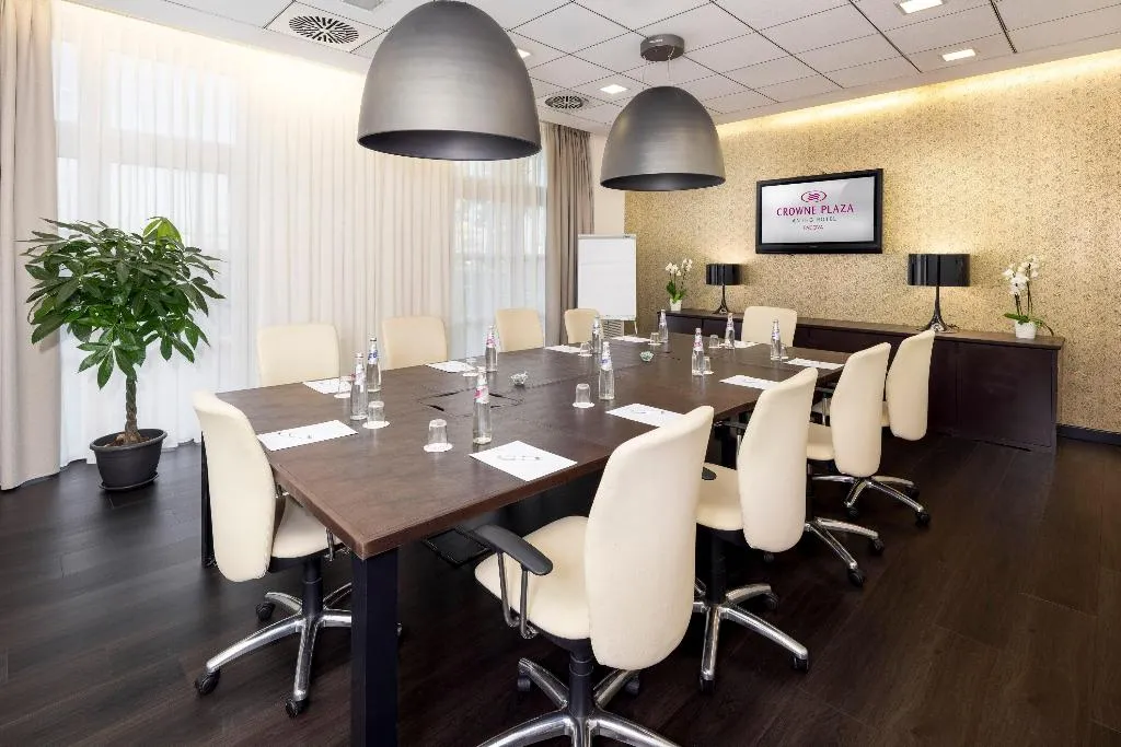 Conferences, Crowne Plaza Padova, Venice