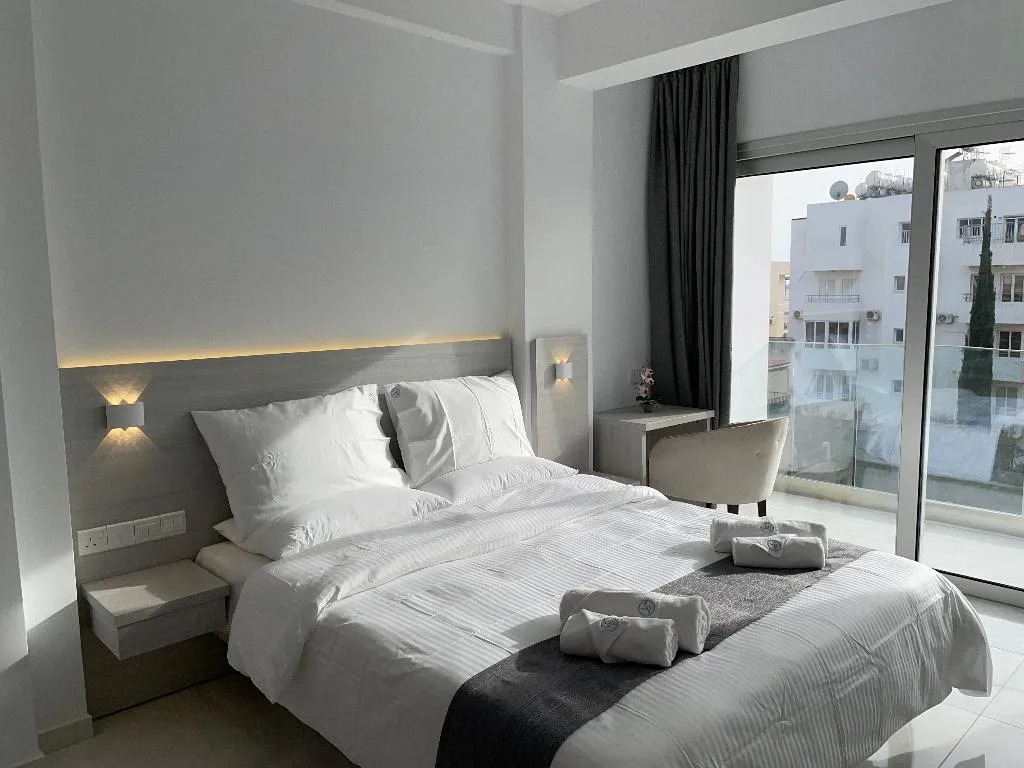 Double or Twin ONE BEDROOM ONE BATHROOM Room, La Veranda De Larnaca Hotel, Cyprus