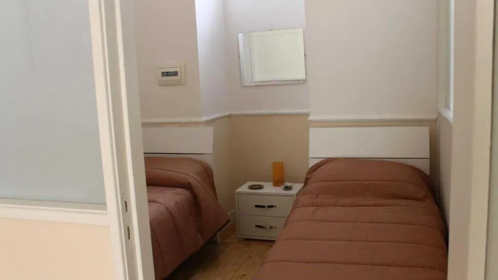 Room, B&B La Torretta di Chiaia, Naples