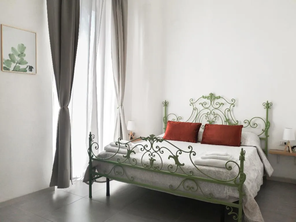 DOUBLE SUPERIOR SIDE SEA VIEW Room, BandB Civico 13, Naples