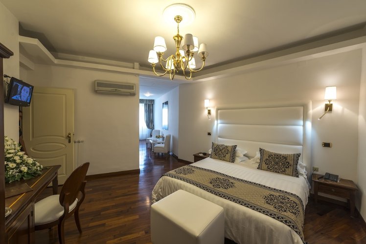Hotel Palma, Naples