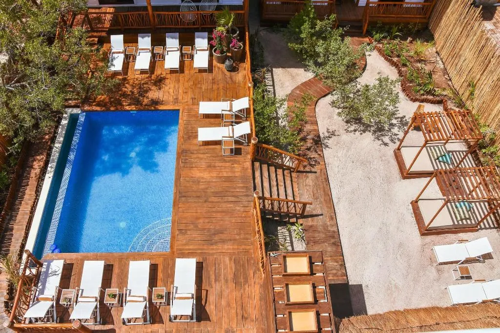 Sports and Entertainment, Casa Hx, Cancun Area