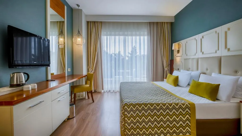 DOUBLE POOL VIEW Room, Well Palace Side, Antalya