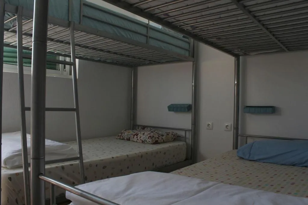 Room, Faro Beach Life Hostel, Algarve