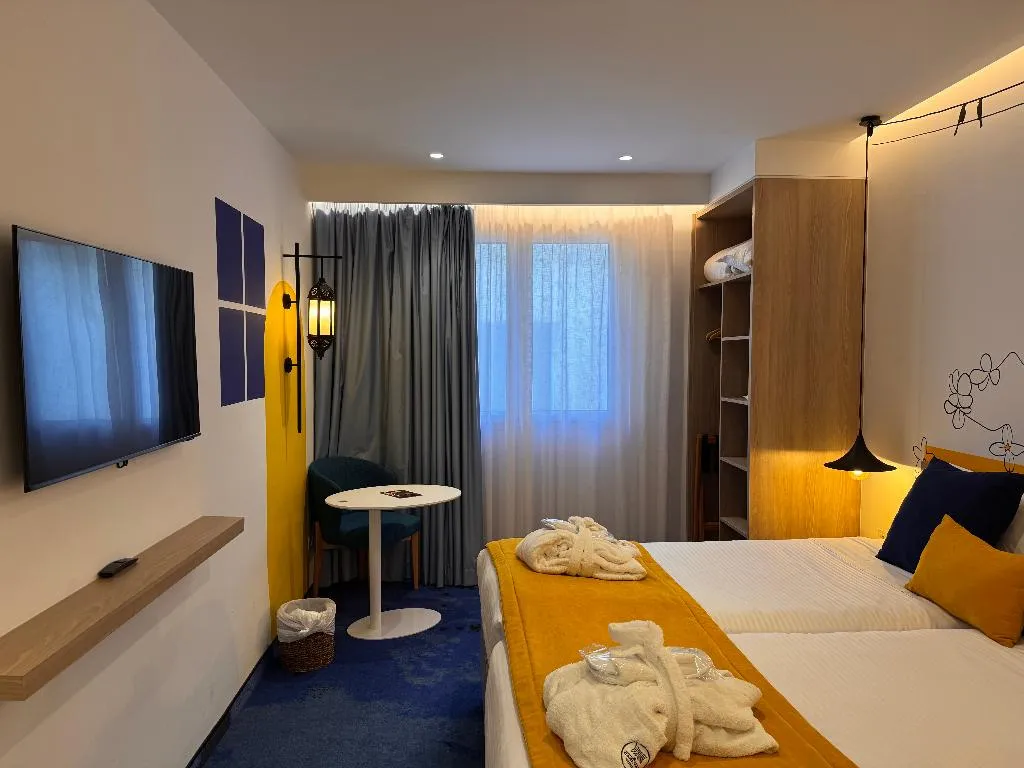 DOUBLE CLASSIC DOUBLE BED Room, Carlton, Tunisia