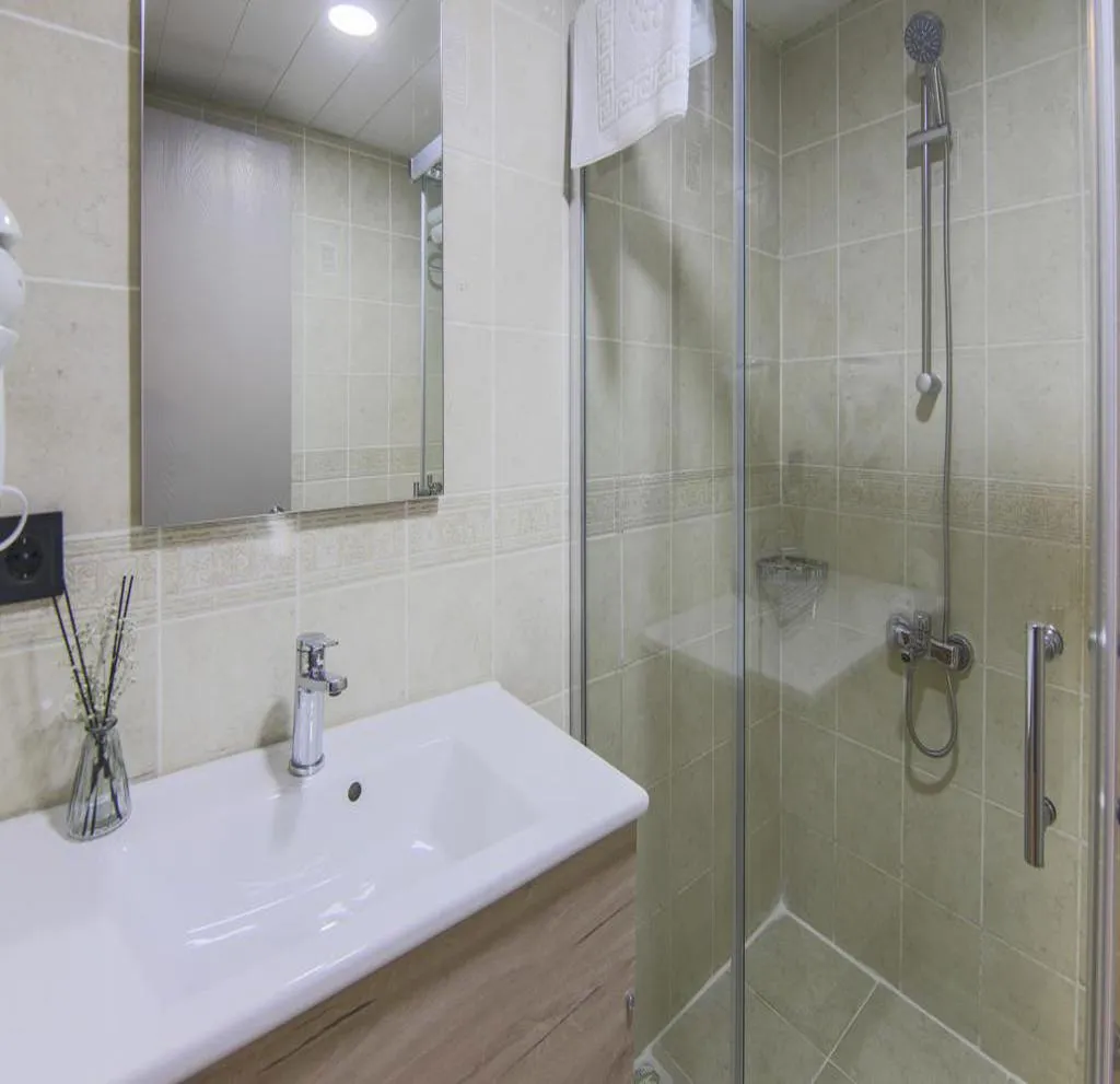 DOUBLE DELUXE Room, Grand Faik Hotel, Izmir