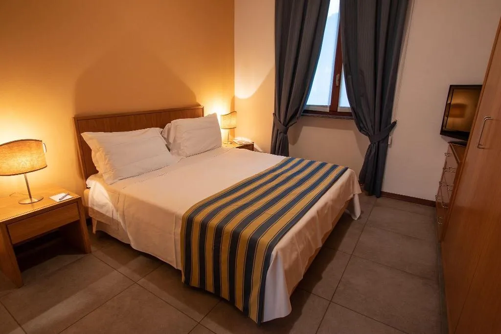 DOUBLE ECONOMY Room, Le Due Corti, Milan