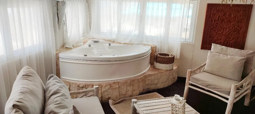 SUITE HONEYMOON Room, Villa Las Estrellas Tulum - located at party zone, Cancun Area