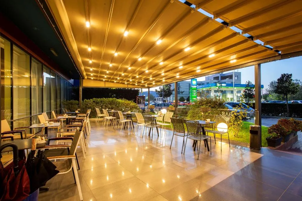 Bar, Best Western Premier Ark Hotel, Tirana
