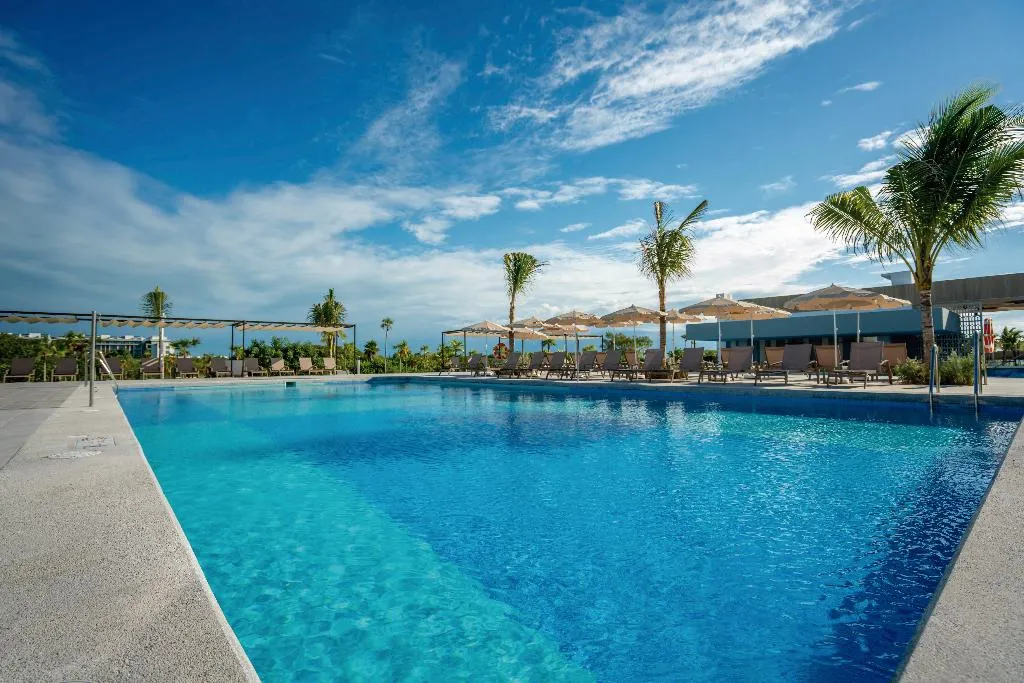 Pool, Riu Latino - Adults Only - All Inclusive, Cancun Area