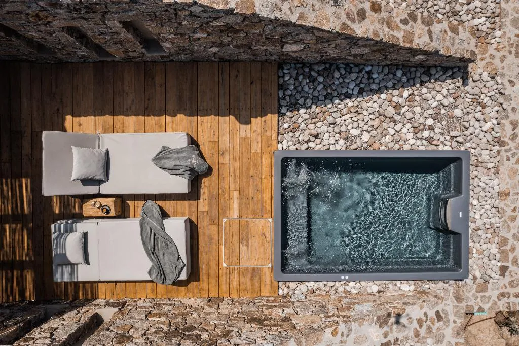 SUITE WITH JACUZZI Room, Alissachni Mykonos, Mykonos